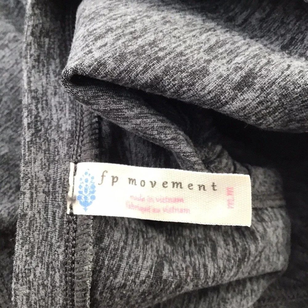 FP movement long sleeved Gray Athletic Exercise Crop top Size Medium - Picture 7 of 11